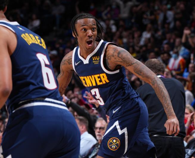  亚历山大全面发挥雷霆客场爆冷击败掘金队